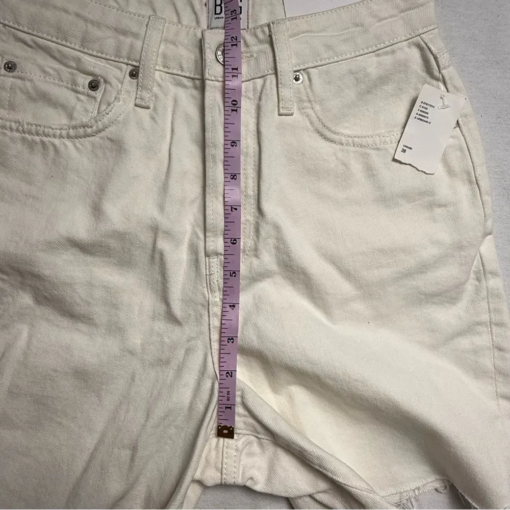 BDG Urban Outfitters 90s Long Inseam Denim Shorts 28 Raw Hem NWT Minimalist